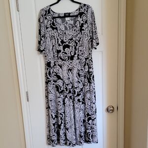 MSK Black and White Paisley Midi Dress